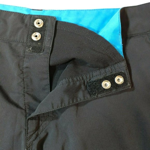 Quicksilver Black Board Shorts Size 32 - Picture 5 of 9